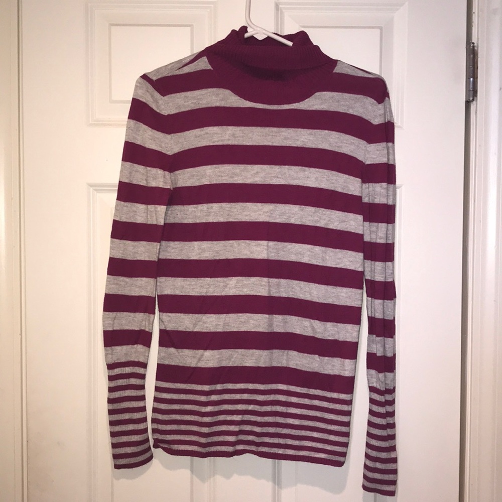 American Eagle Turtleneck sweater!